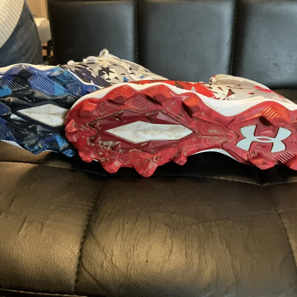 Under Armour  Freedom USA  Cleats 4Y